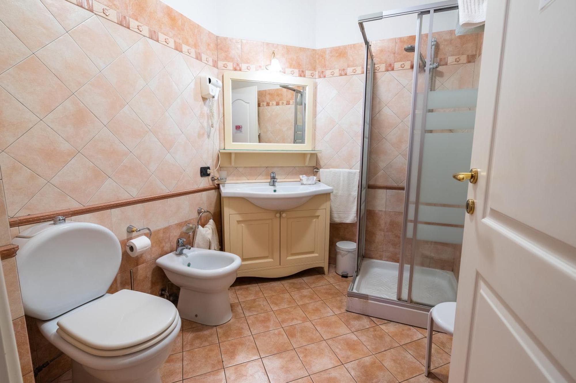Alhambra - Guest House Di Charme 기아레 외부 사진
