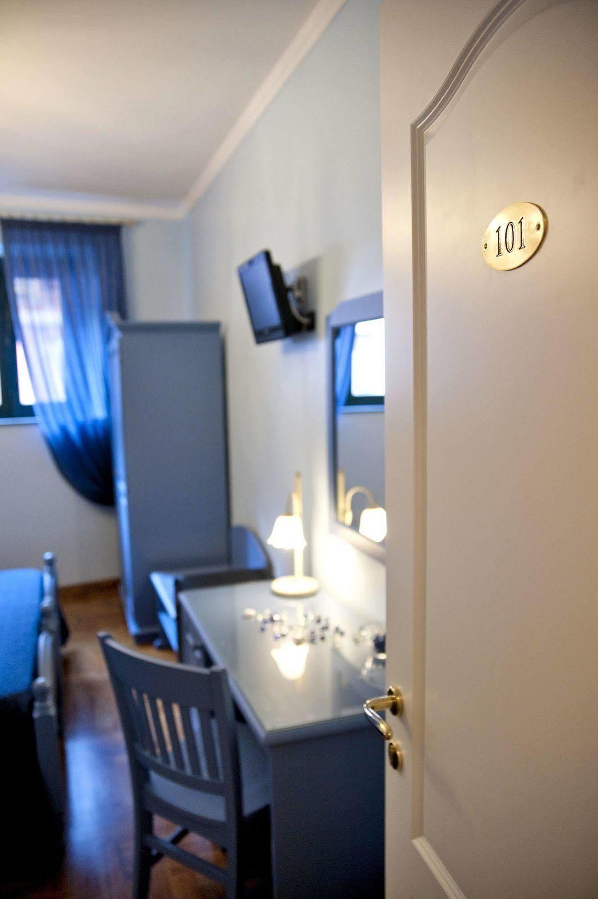 Alhambra - Guest House Di Charme 기아레 외부 사진