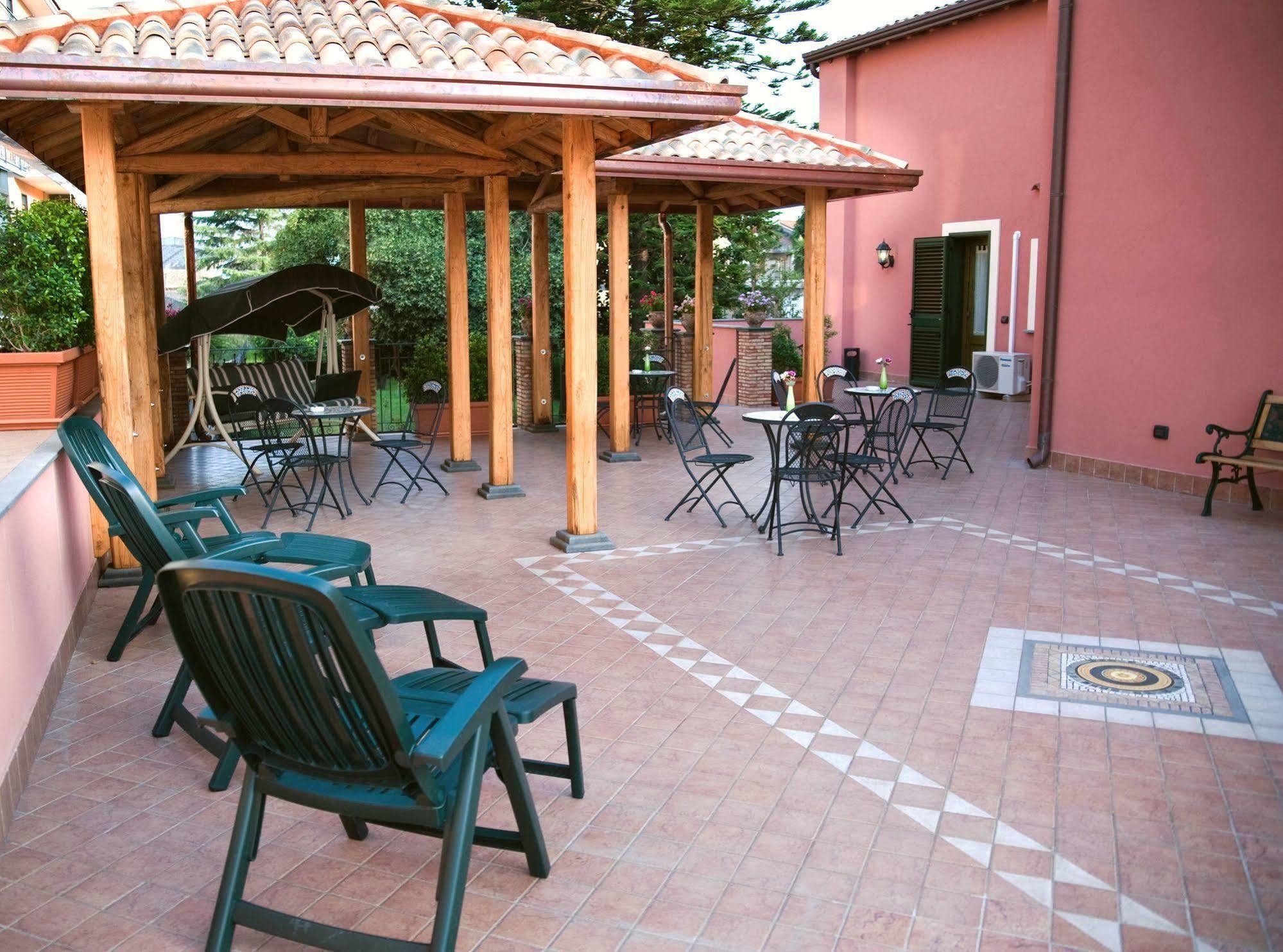 Alhambra - Guest House Di Charme 기아레 외부 사진